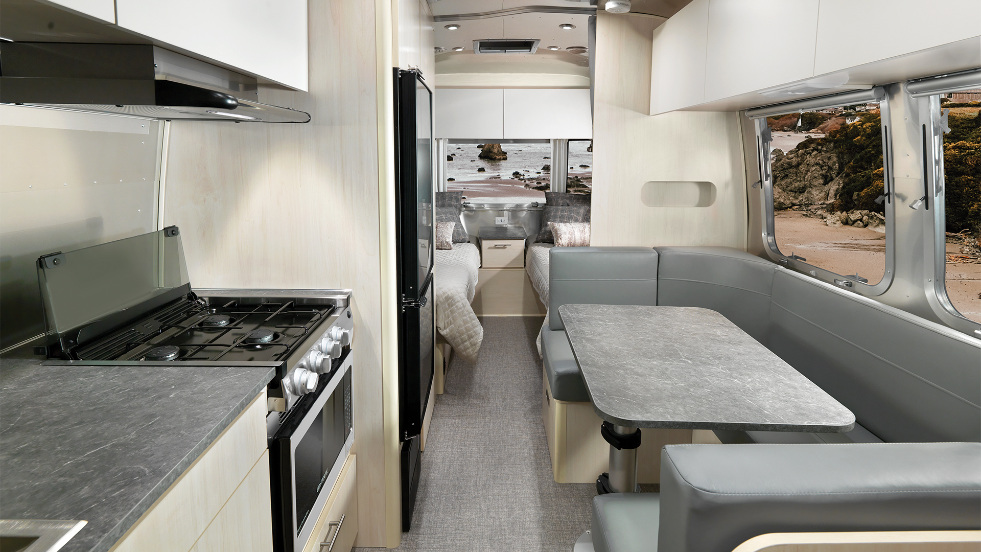 Airstream-Flying-Cloud-23FB-Interior