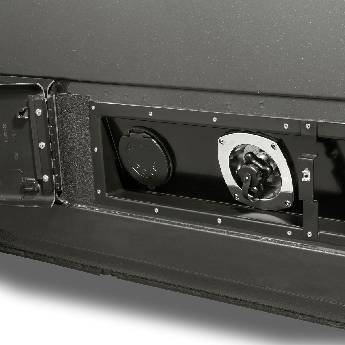 Airstream-Rangeline-Exterior-Concealed-compartments