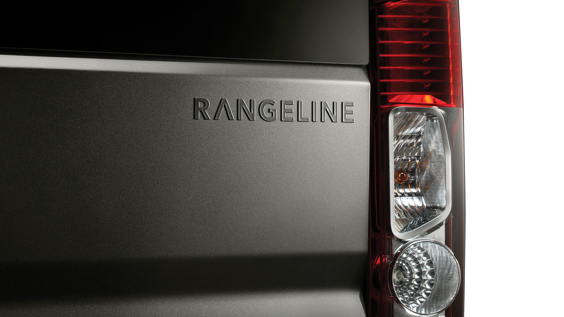 Airstream-Rangeline-Exterior-badging-1