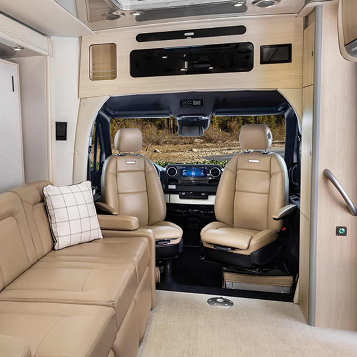 Atlas Classic Canyon Captains Chairs