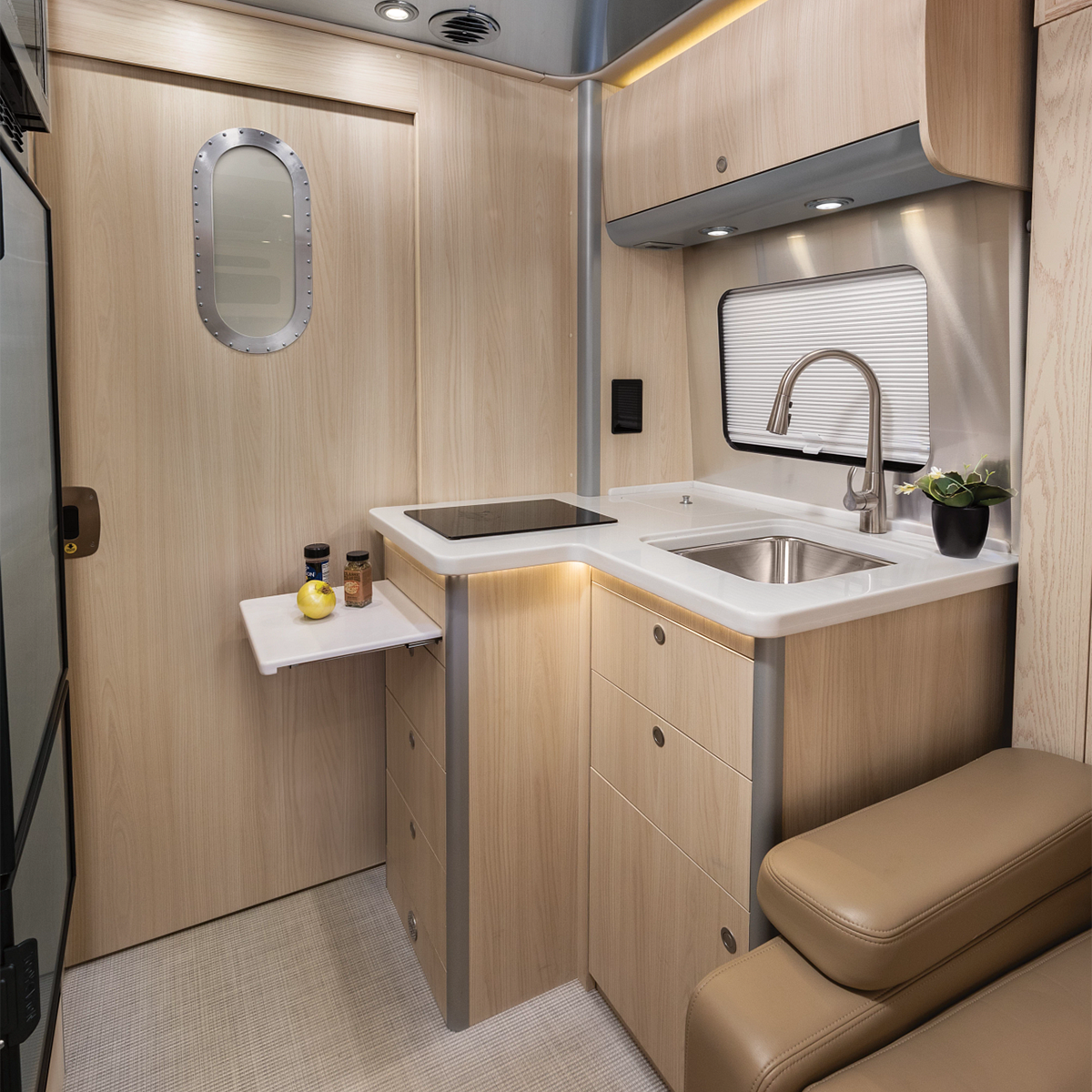 Atlas Galley with Classic Canyon decor