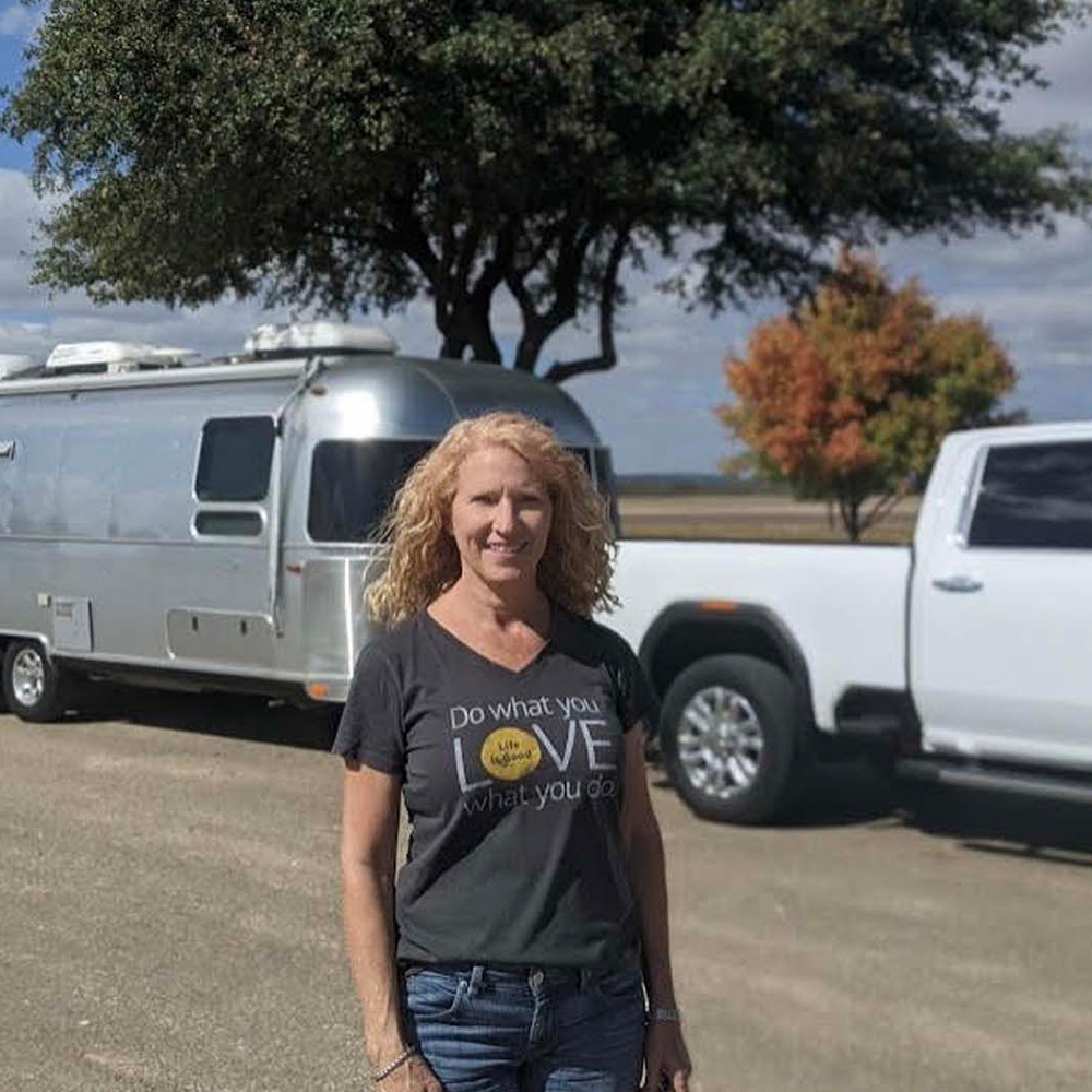 her-way-and-the-highway-charissa-square-5