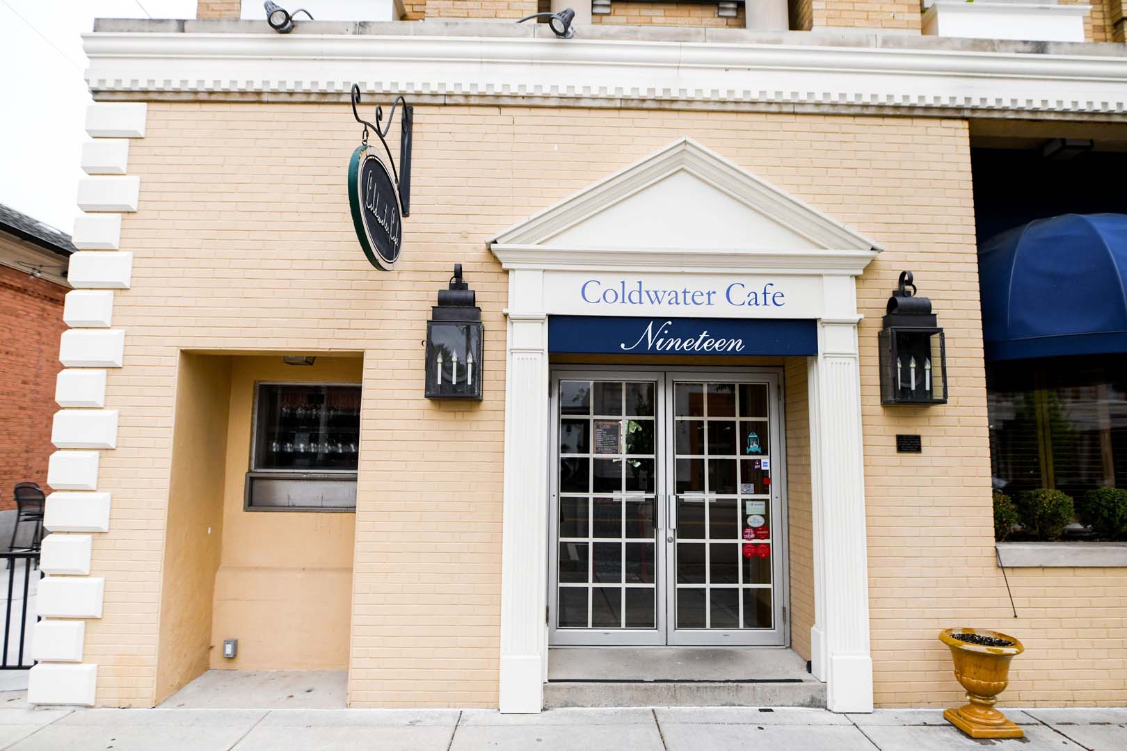 Airstream Round Trip Ohio Coldwater Cafe