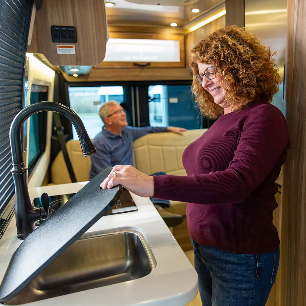 why-choose-an-airstream-touring-coach-square