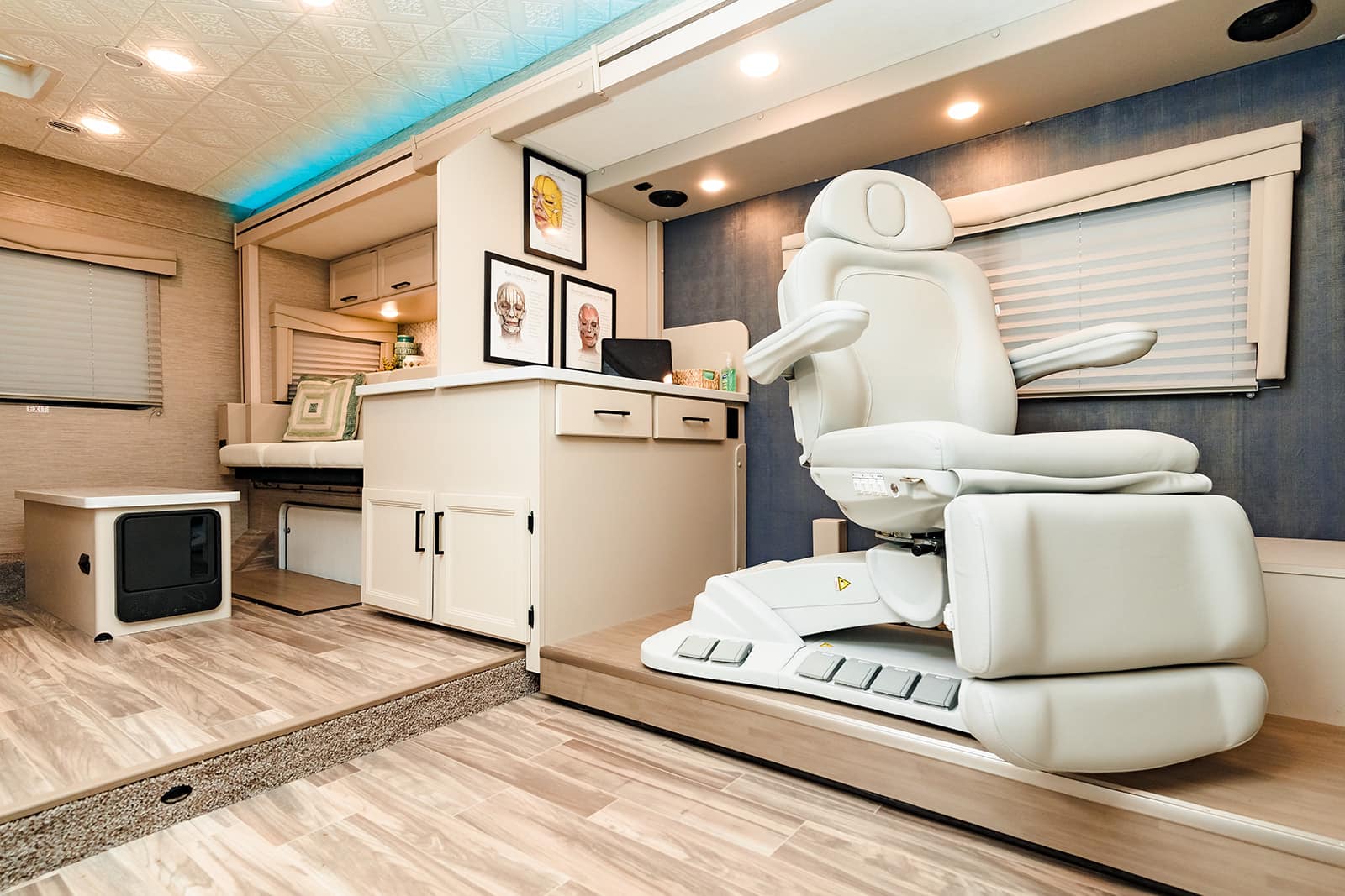Mobile-Dermatology_Mobile-Skincare_Mobile-Botox_CMI-Retrofit_RV-Clinic