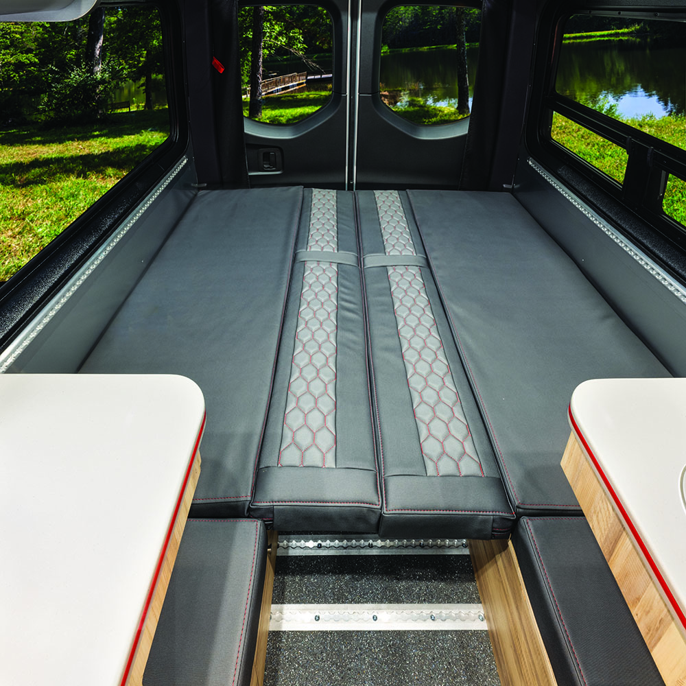 Airstream 2024 Interstate 19X Bed Up-Down 2 360x360