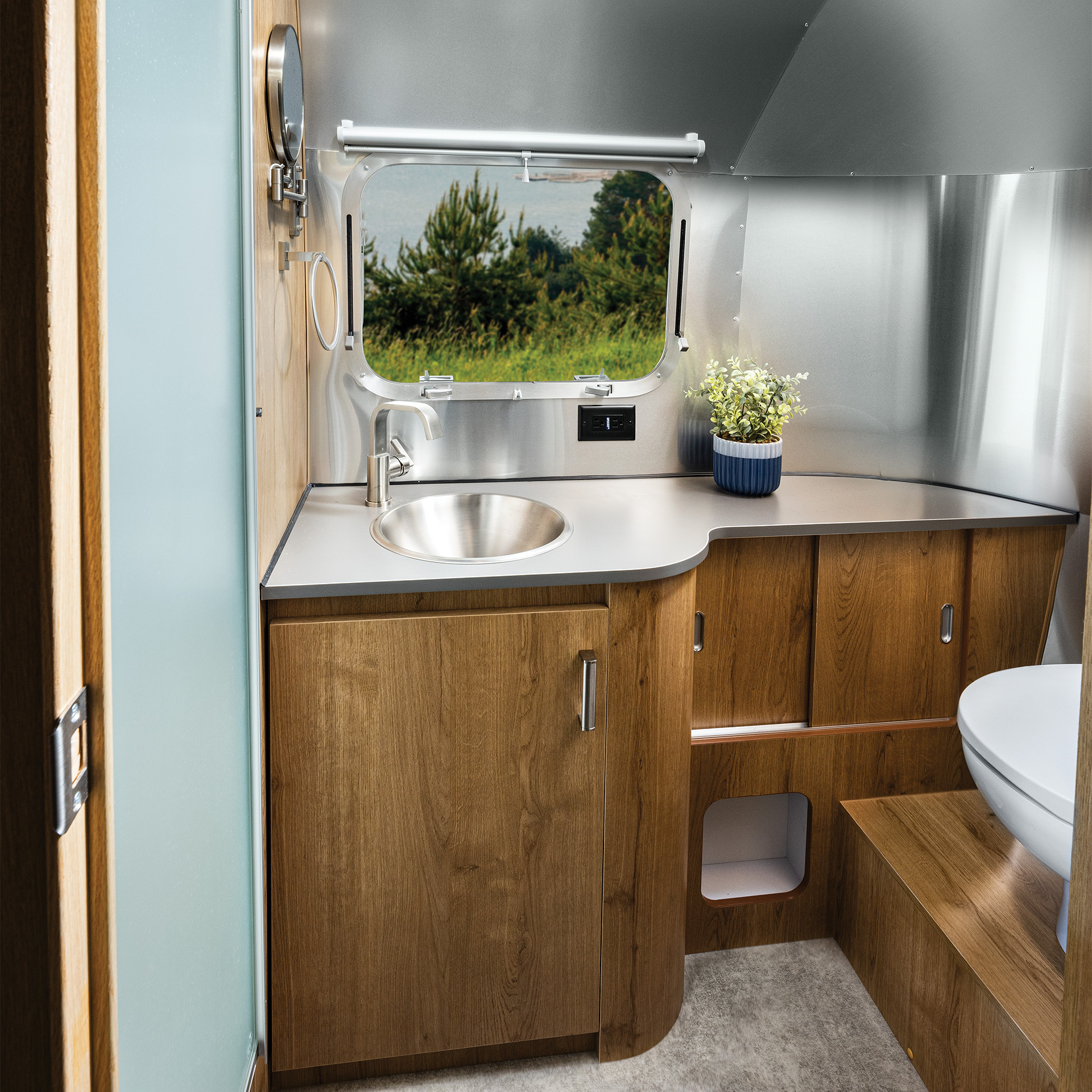 trade-wind-23-bathroom