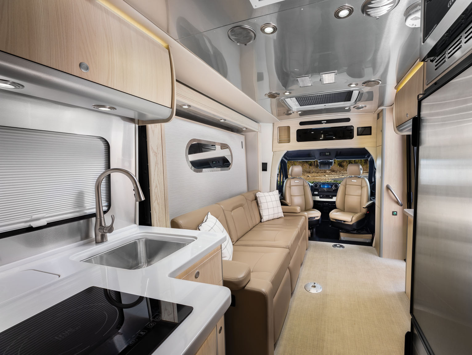 AIRMKT 2023 Atlas Classic Canyon B2F-8770_1 PRINT