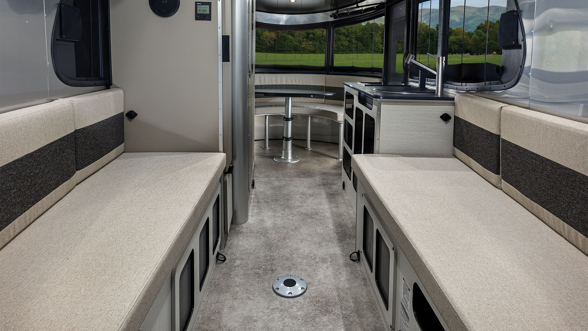 Xe-Sandstone-Canyon-bench