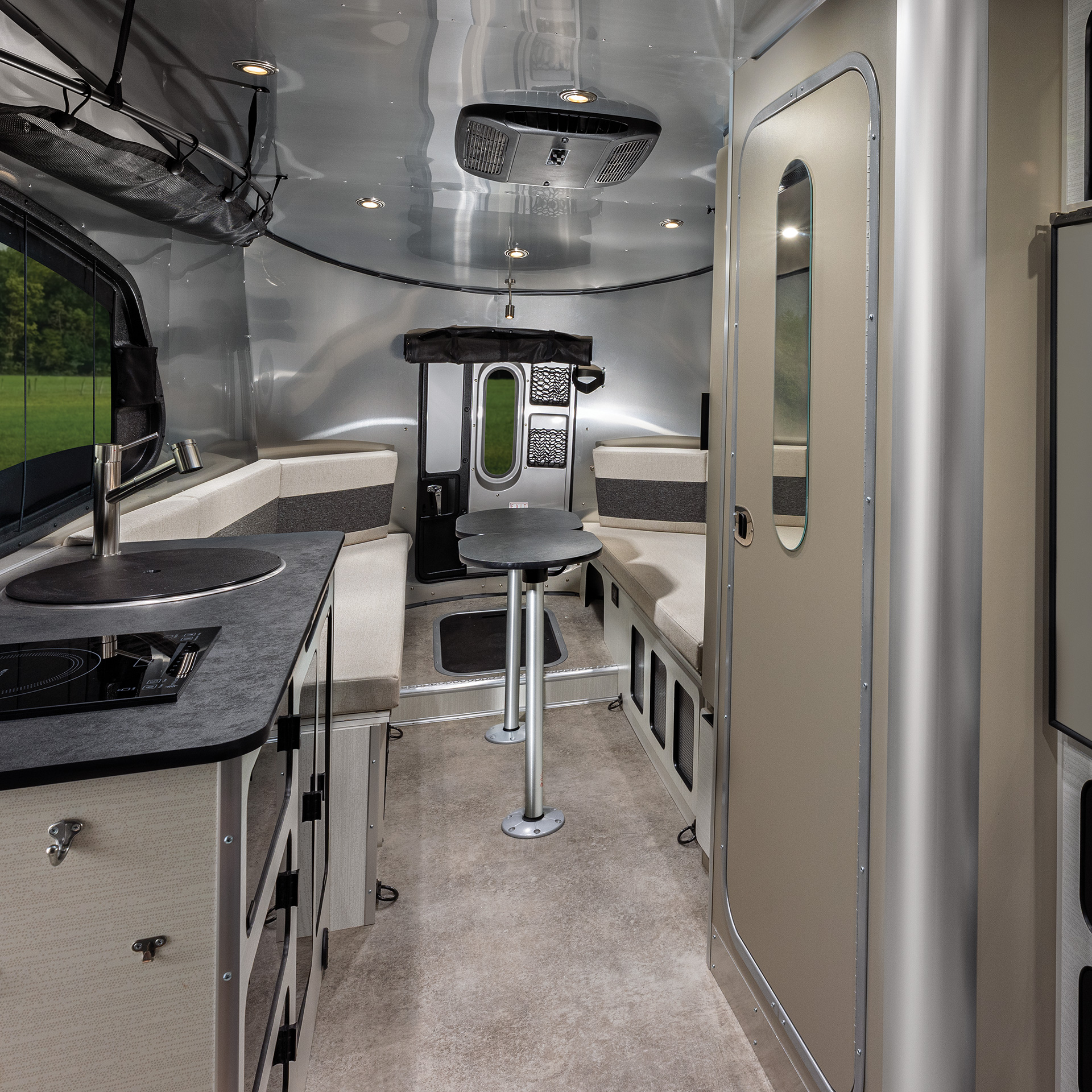 removeable-tables-xe