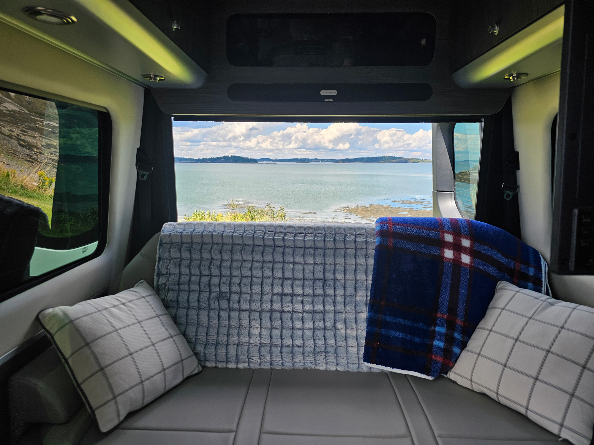 Airstream-Interstate-19-Best-in-Class-Guide-back-window