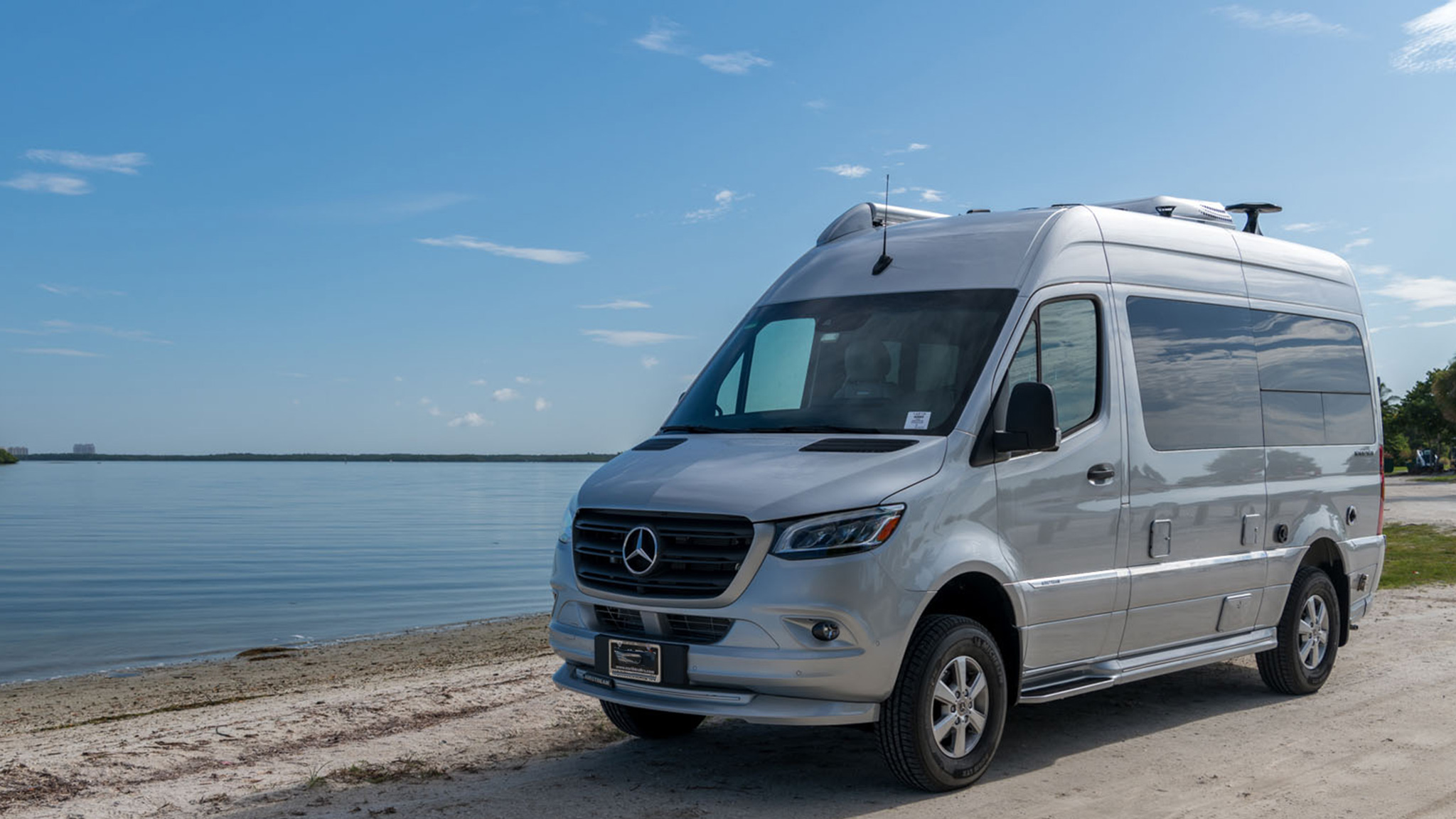 Airstream-Interstate-19-Best-in-Class-Guide-banner