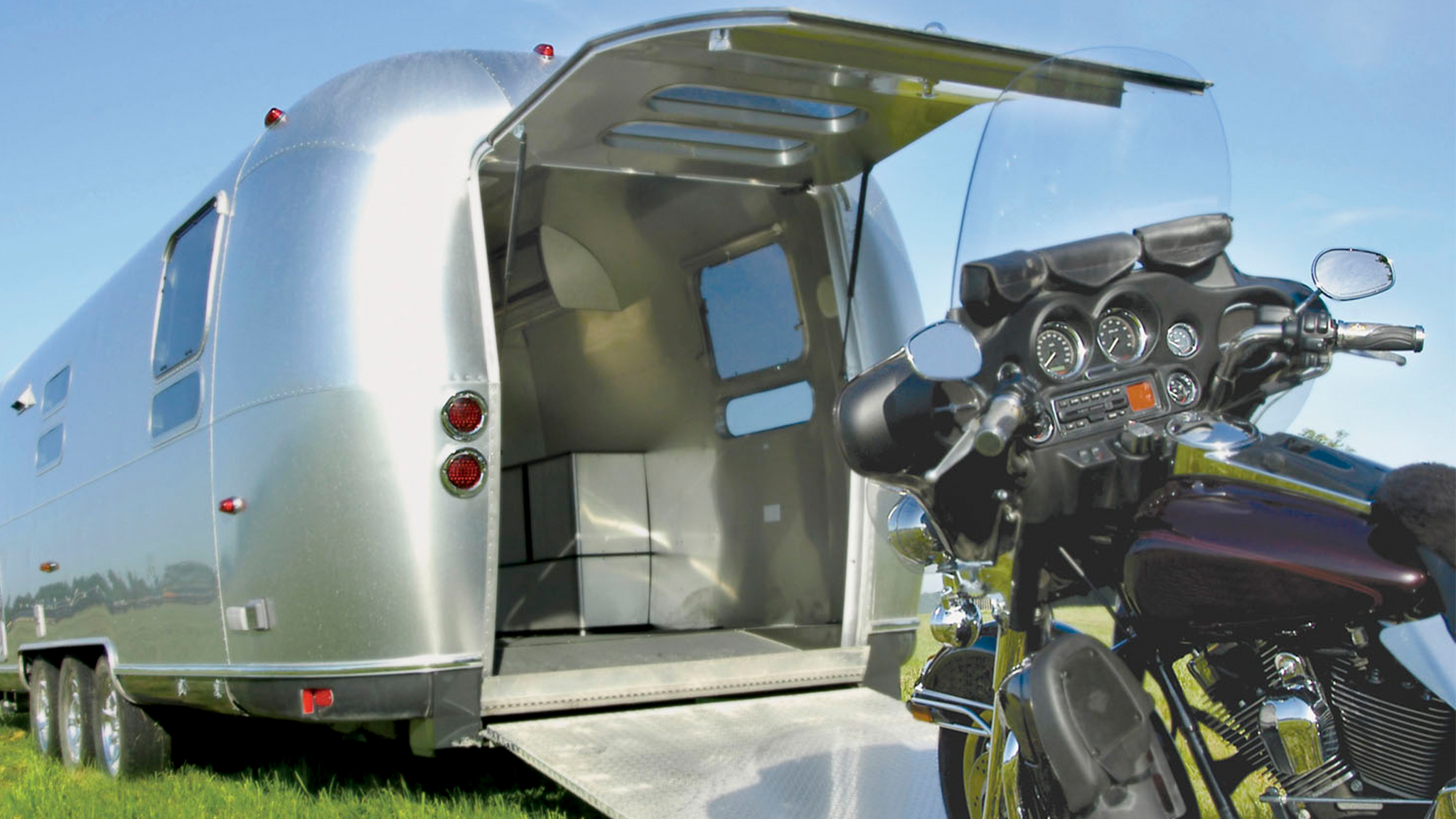 airstream panamerica accountant 2 with ben affleck resized 20