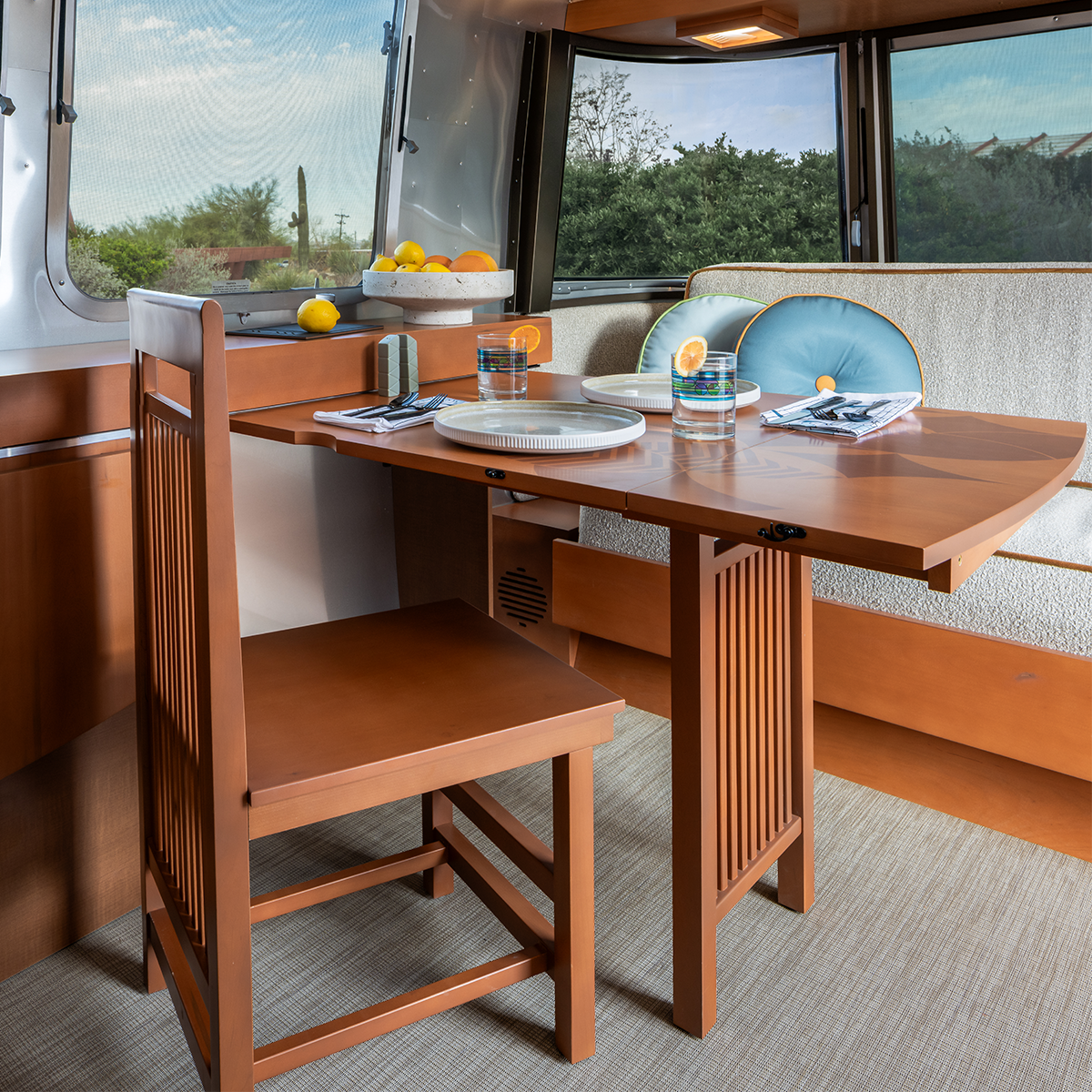 AIR MKT FLW 2025 Folding Dinette Hot Spot