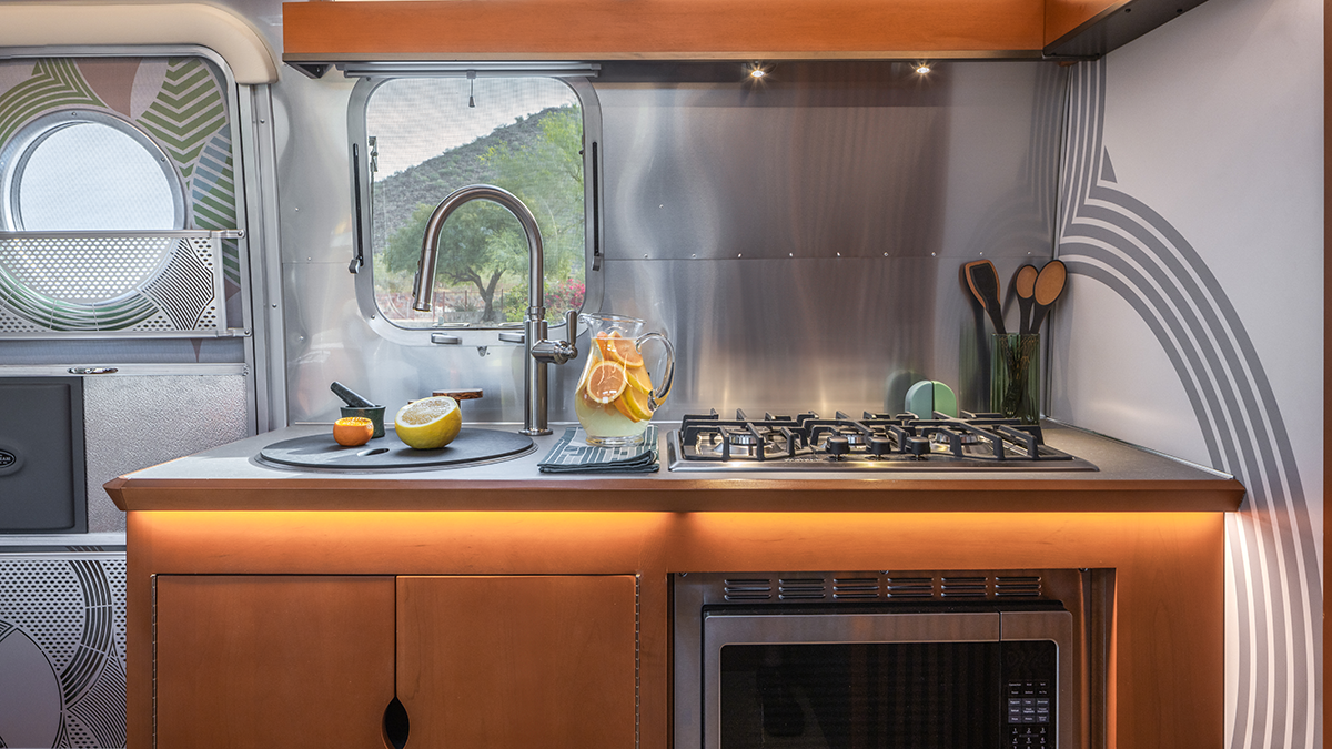 AIRMKT 2025 FLW Galley 1200x675