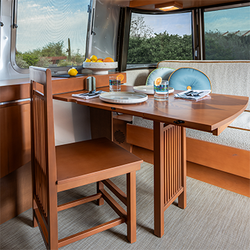 AIRMKT FLW 2025 360x360 Folding Dinette Hot Spot