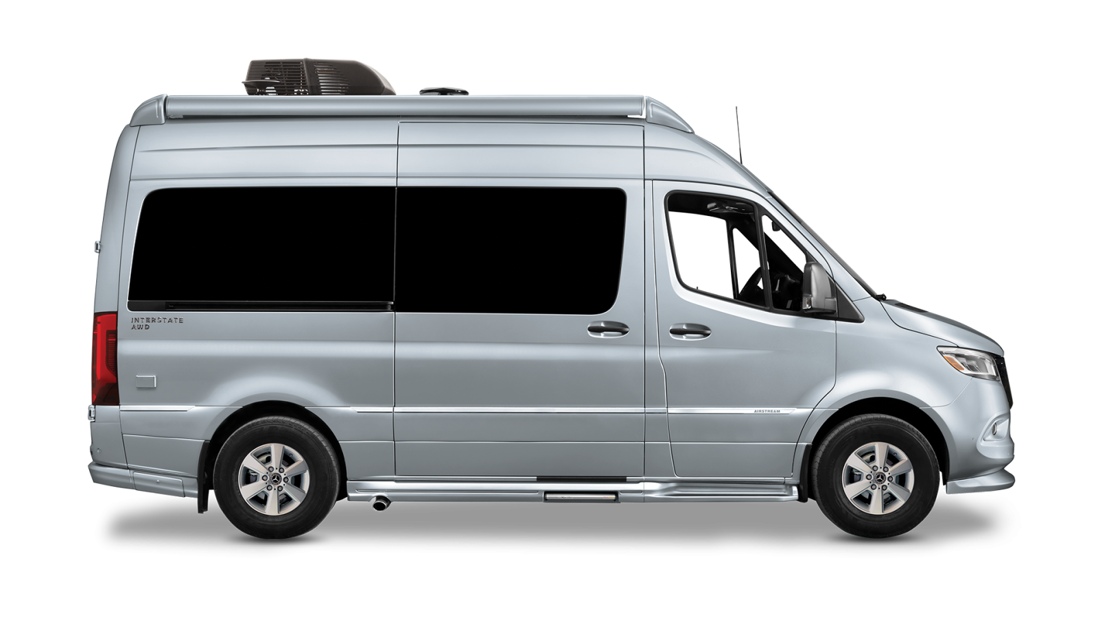 MY26-I19GT-Curbside-silver-1920x1080