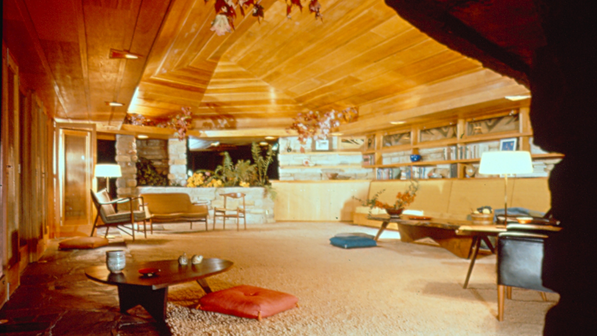 airstream-frank-lloyd-wright-usonian-limited-edition-kentuck-knob-usonian-convertibility