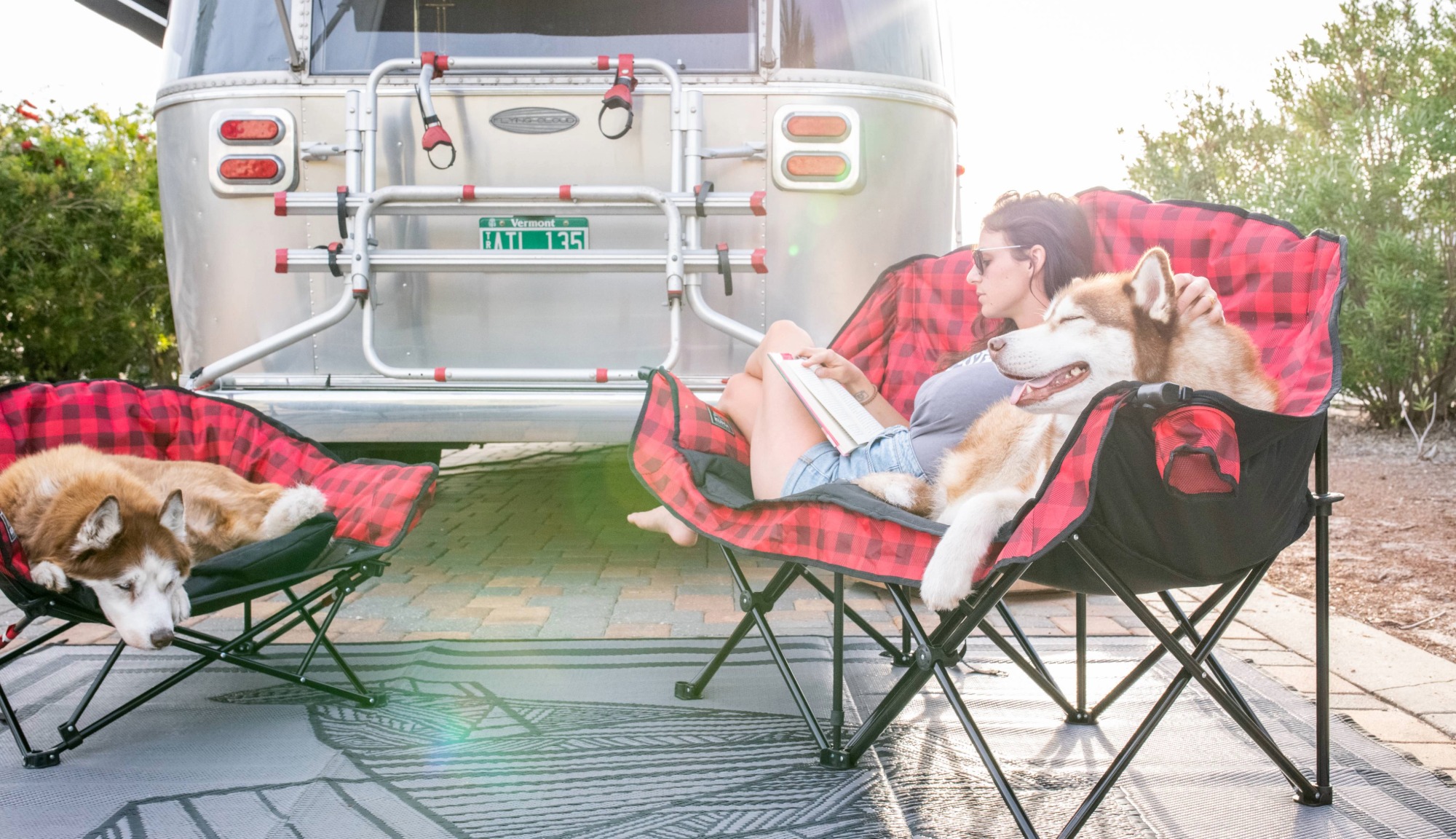 Airstream Pets in Airstream Supply Company Lazy Bear Dog Bed 