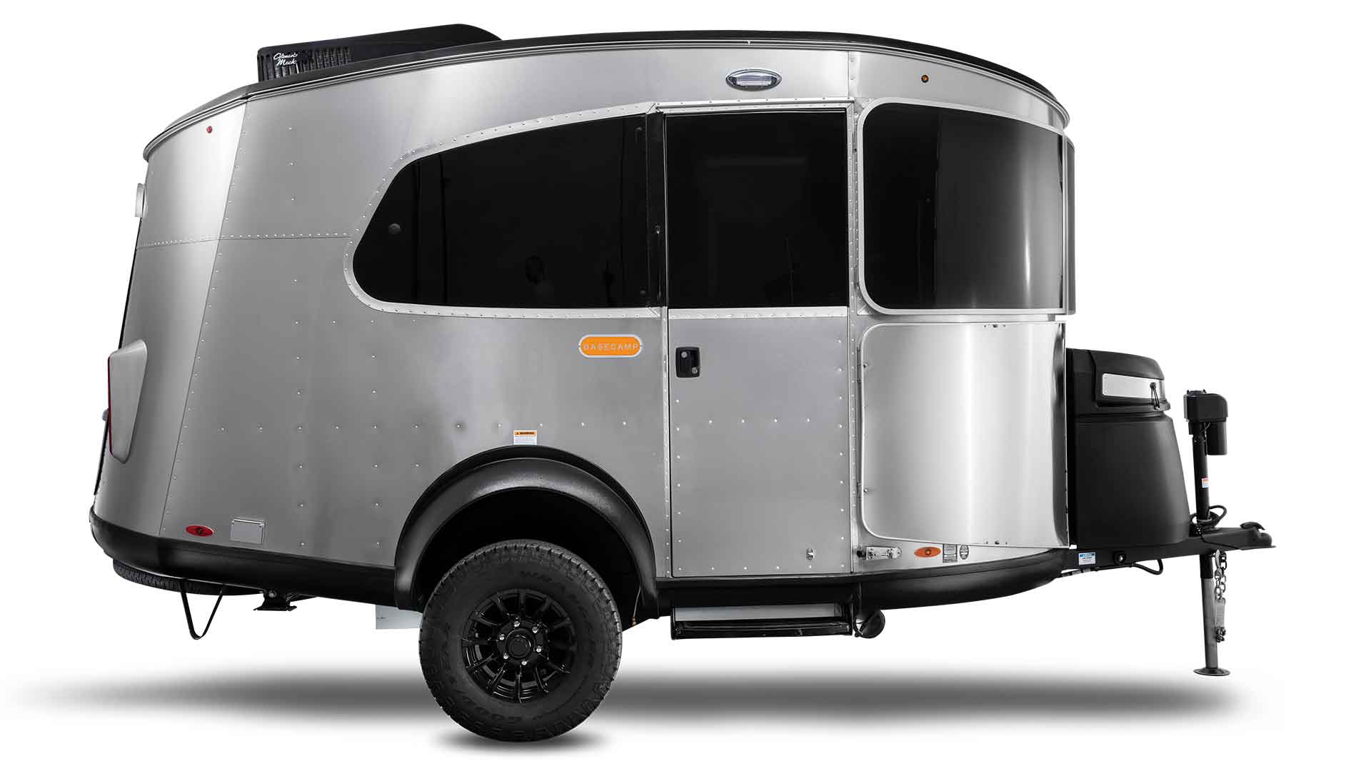 Basecamp16x-Exterior-Studio-Curbside