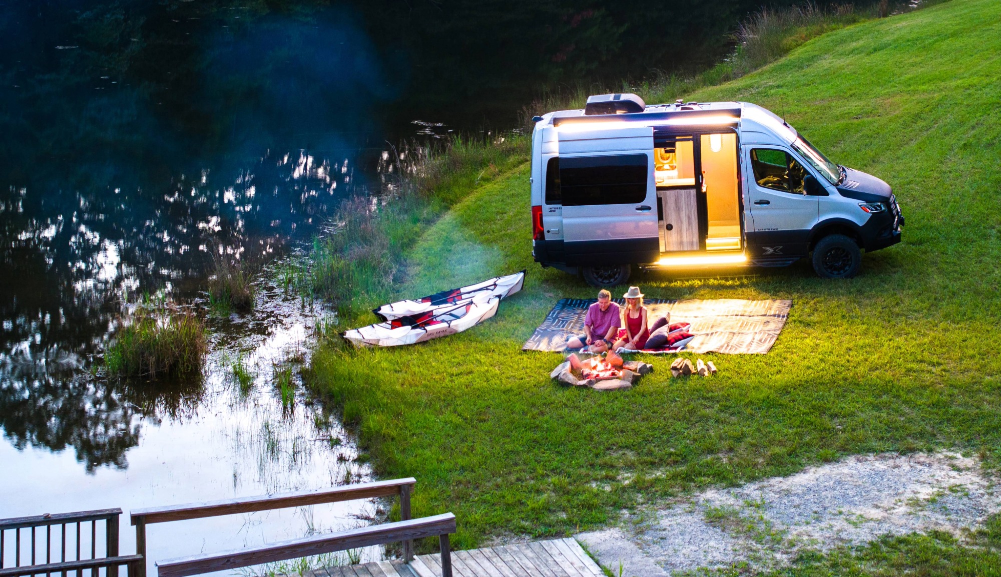 Airstream Touring Coach Interstate 19x