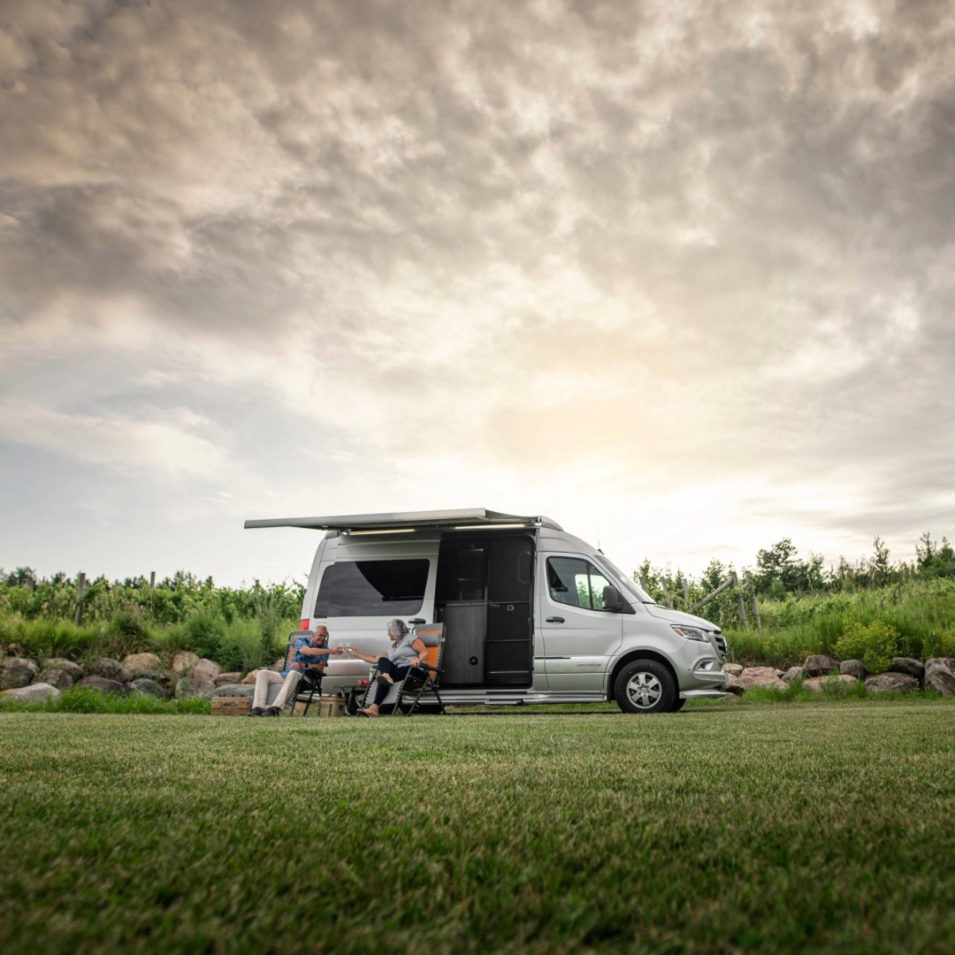 Airstream Touring Coach Interstate 19
