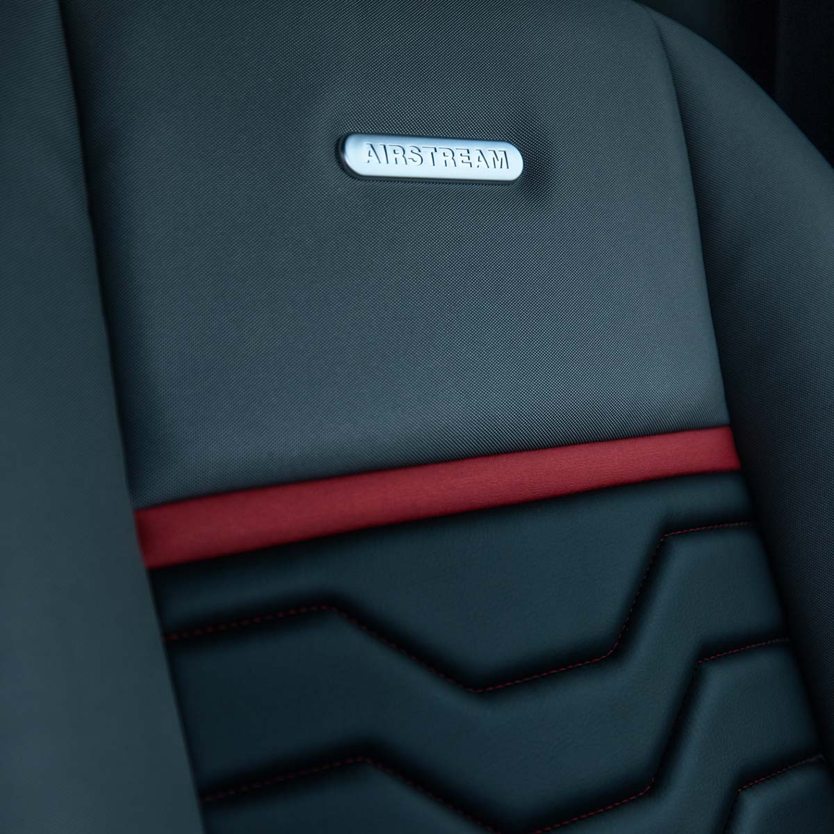 AIRMKT 2026 Interstate 19X LE Outland FeaturesInterior Decor 1200x1200 Desktop