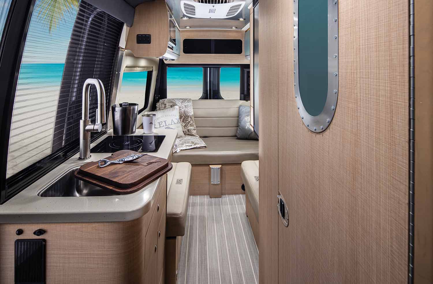 Interior Decor Preview Image 1500x983 Tommy Bahama