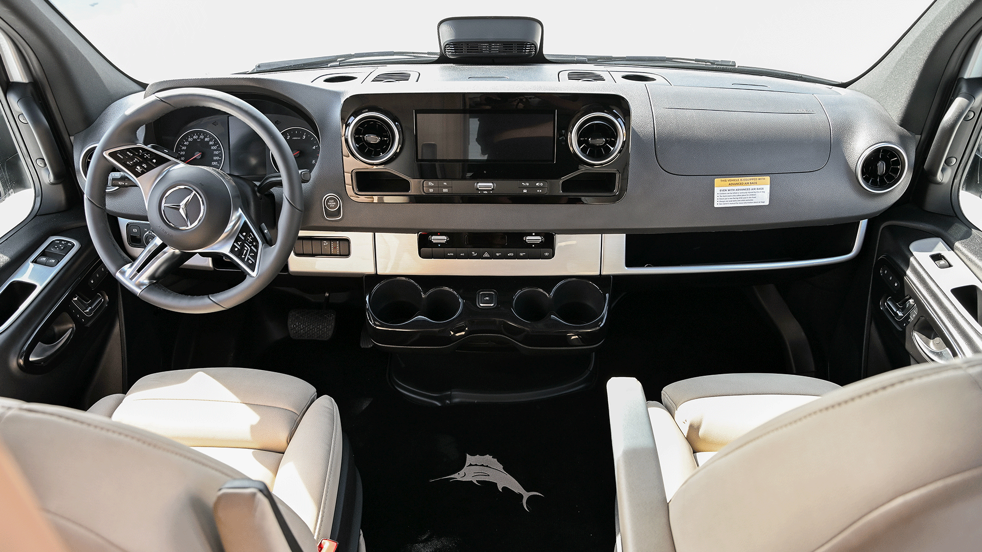 Tommy-Bahama-Airstream-Collaboration-Page-GalleryInterior-Gallery-3