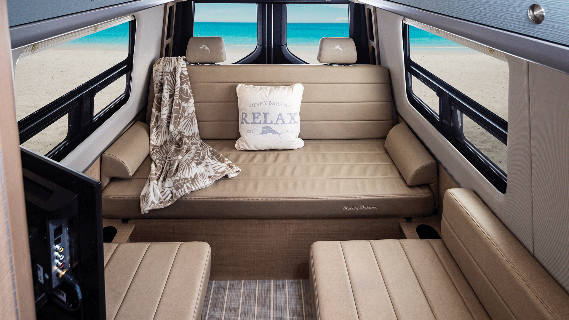 Tommy-Bahama-Airstream-Collaboration-Page-GalleryInterior-Gallery-9