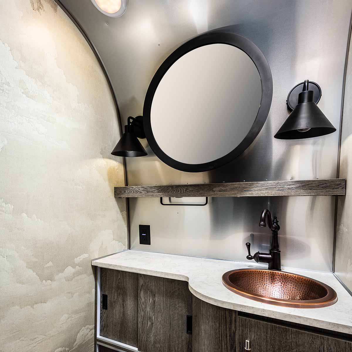 Keep Exploring 1200x1200 4Stetson