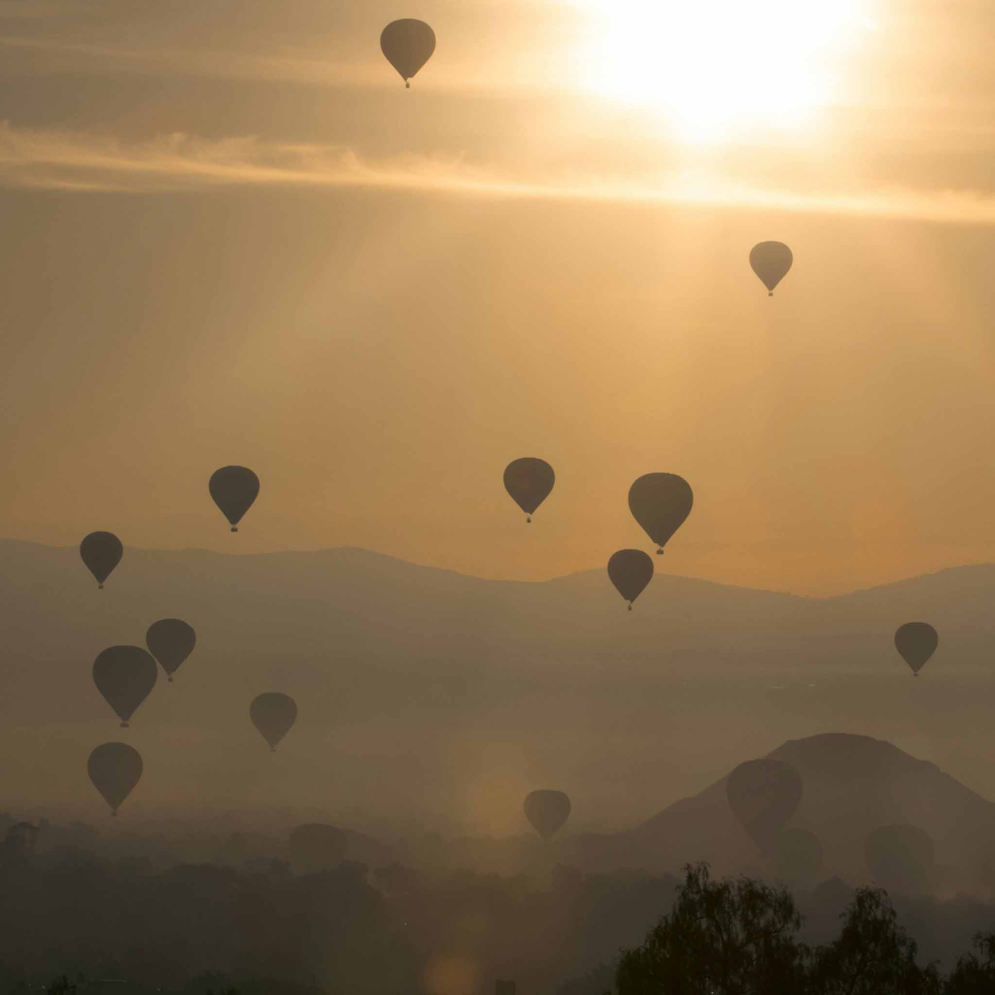 Camp Airstream Santa Fe Hot Air Balloon Art