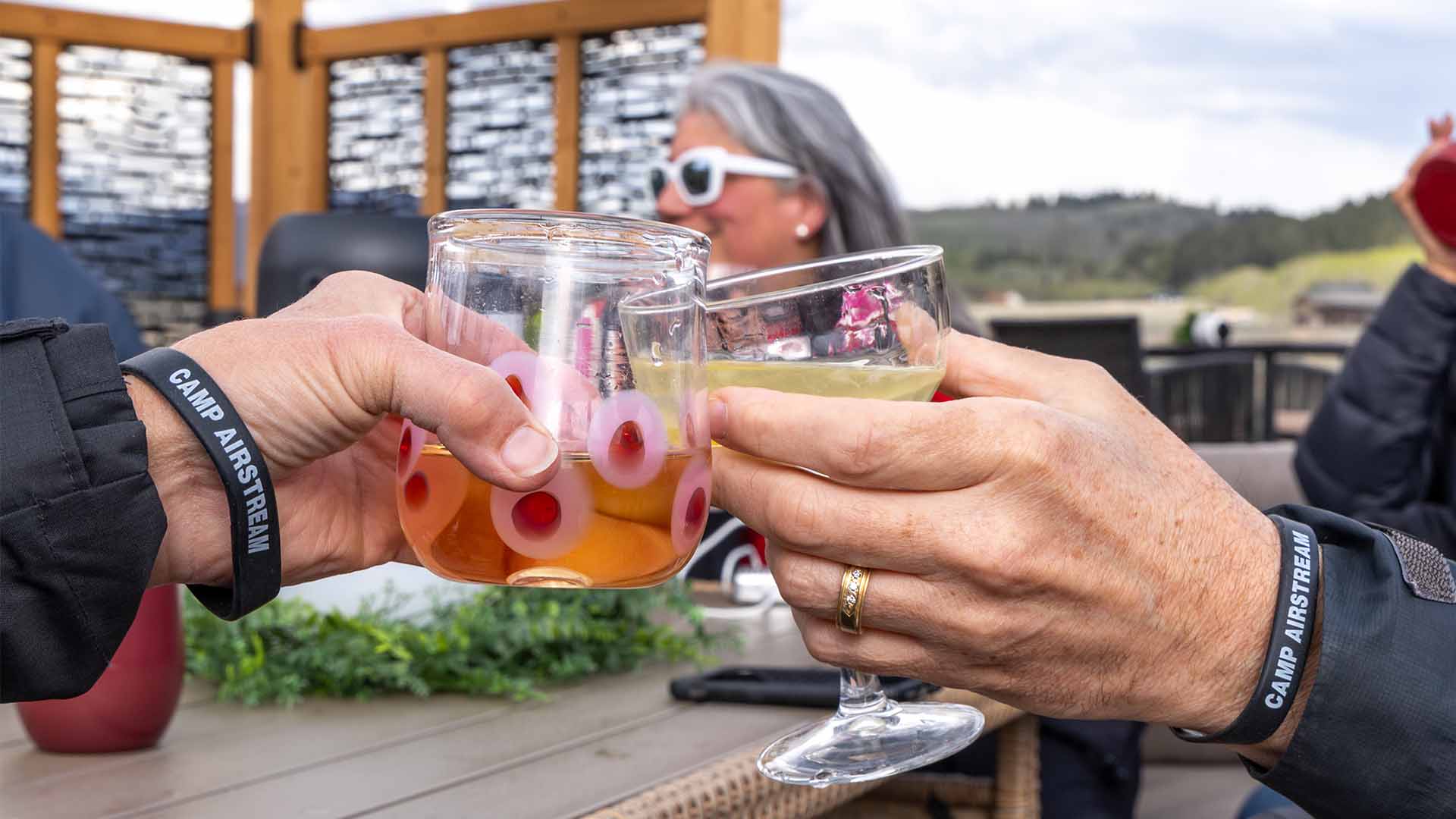 Cheers Camp Airstream 1920x1080CASF