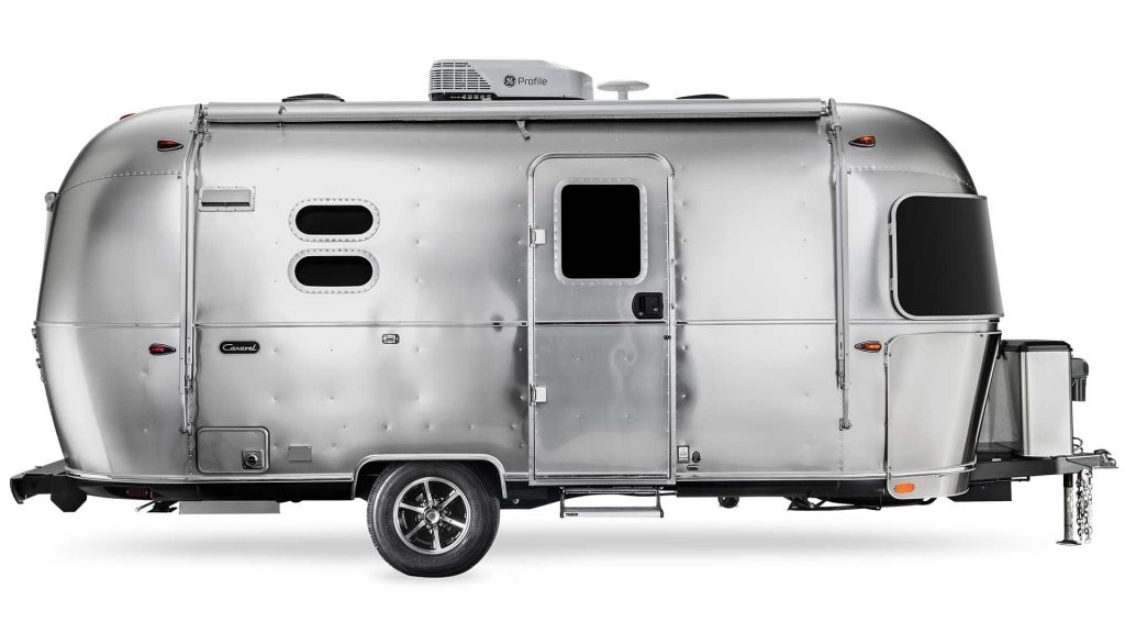 airstream caravel travel trailer _0007_2025 Caravel 20 Curbside
