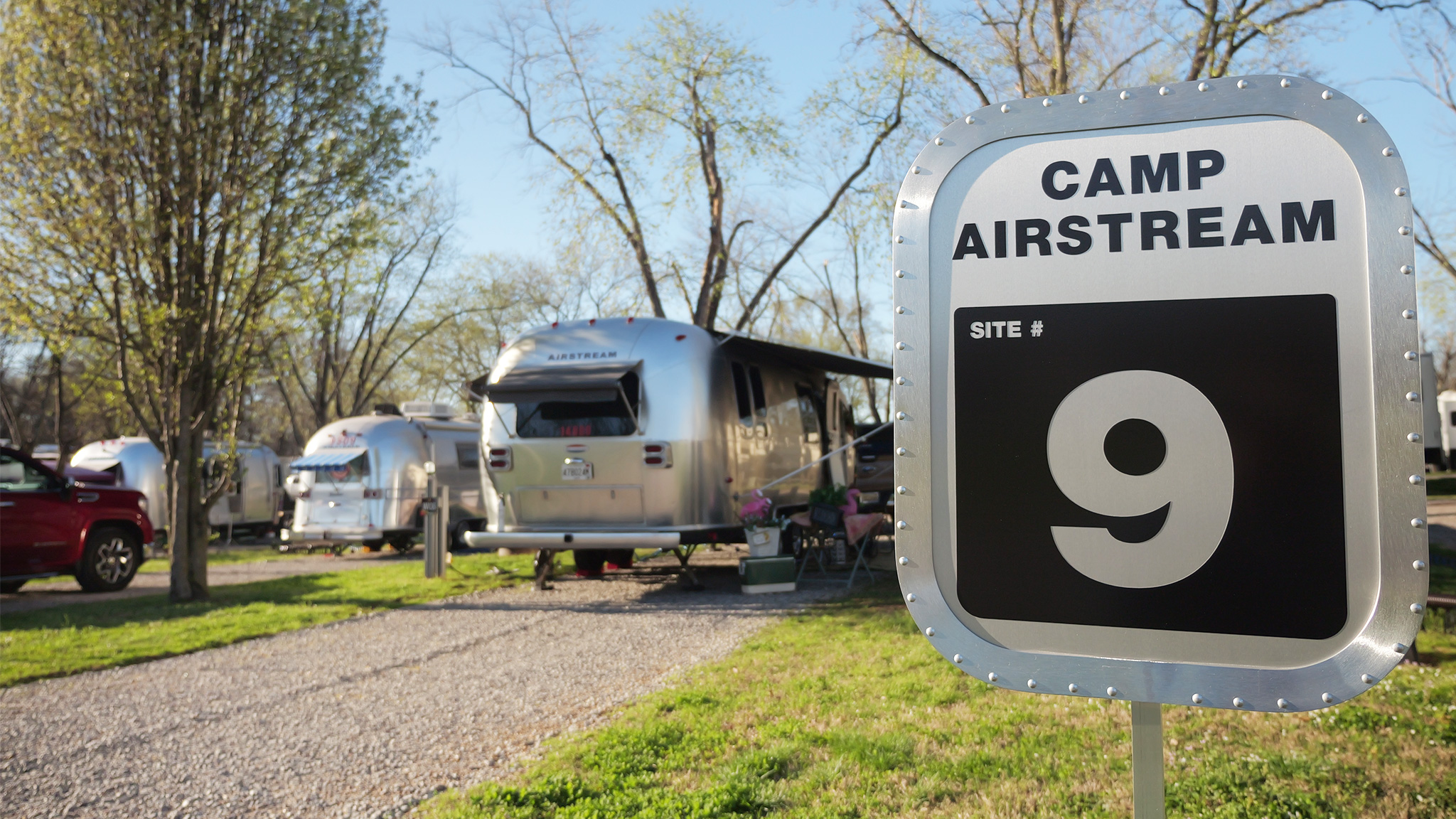 camp-airstream-nashville-campsite-RETOUCH